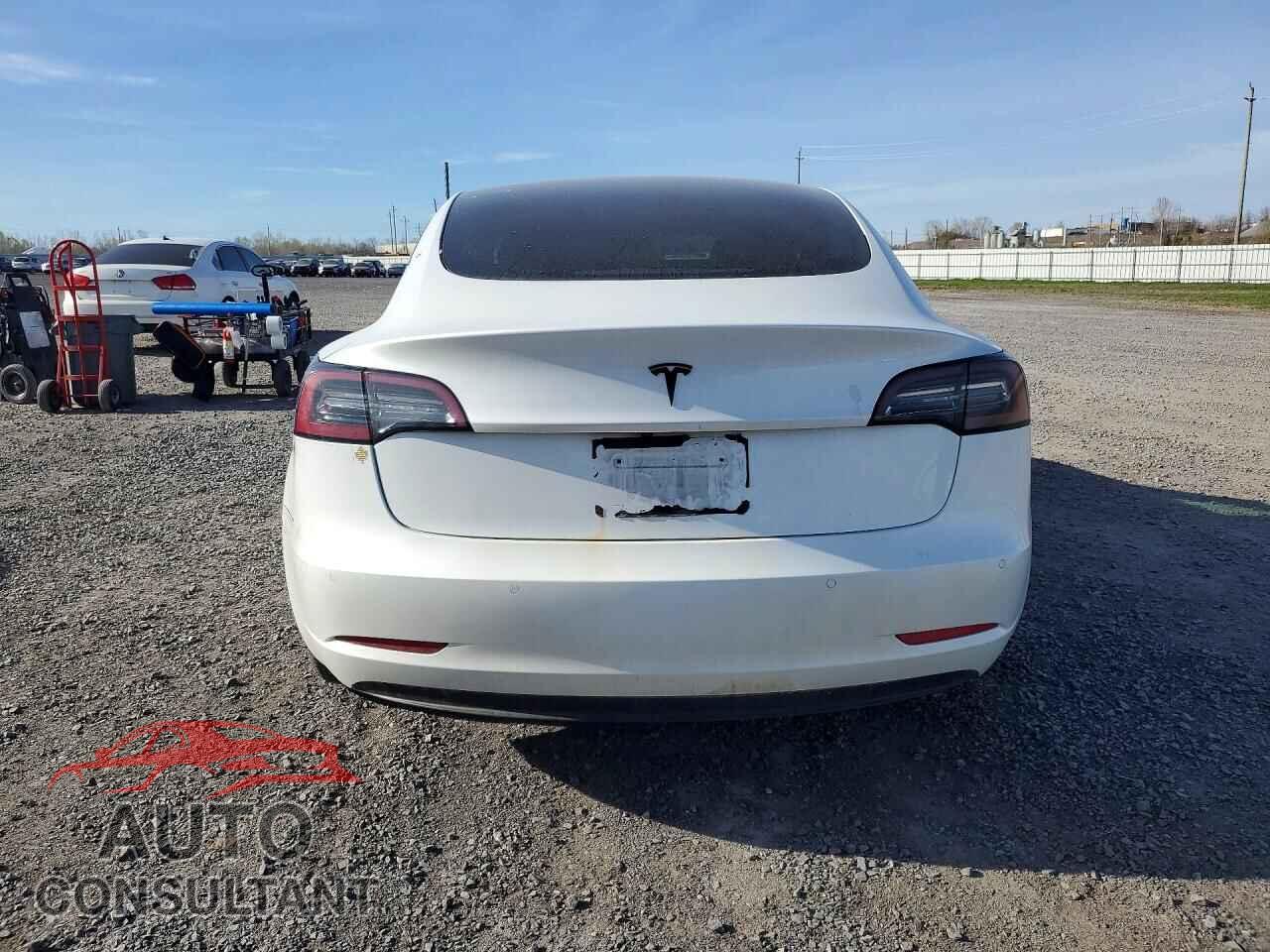 TESLA MODEL 3 2021 - 5YJ3E1EA2MF920385