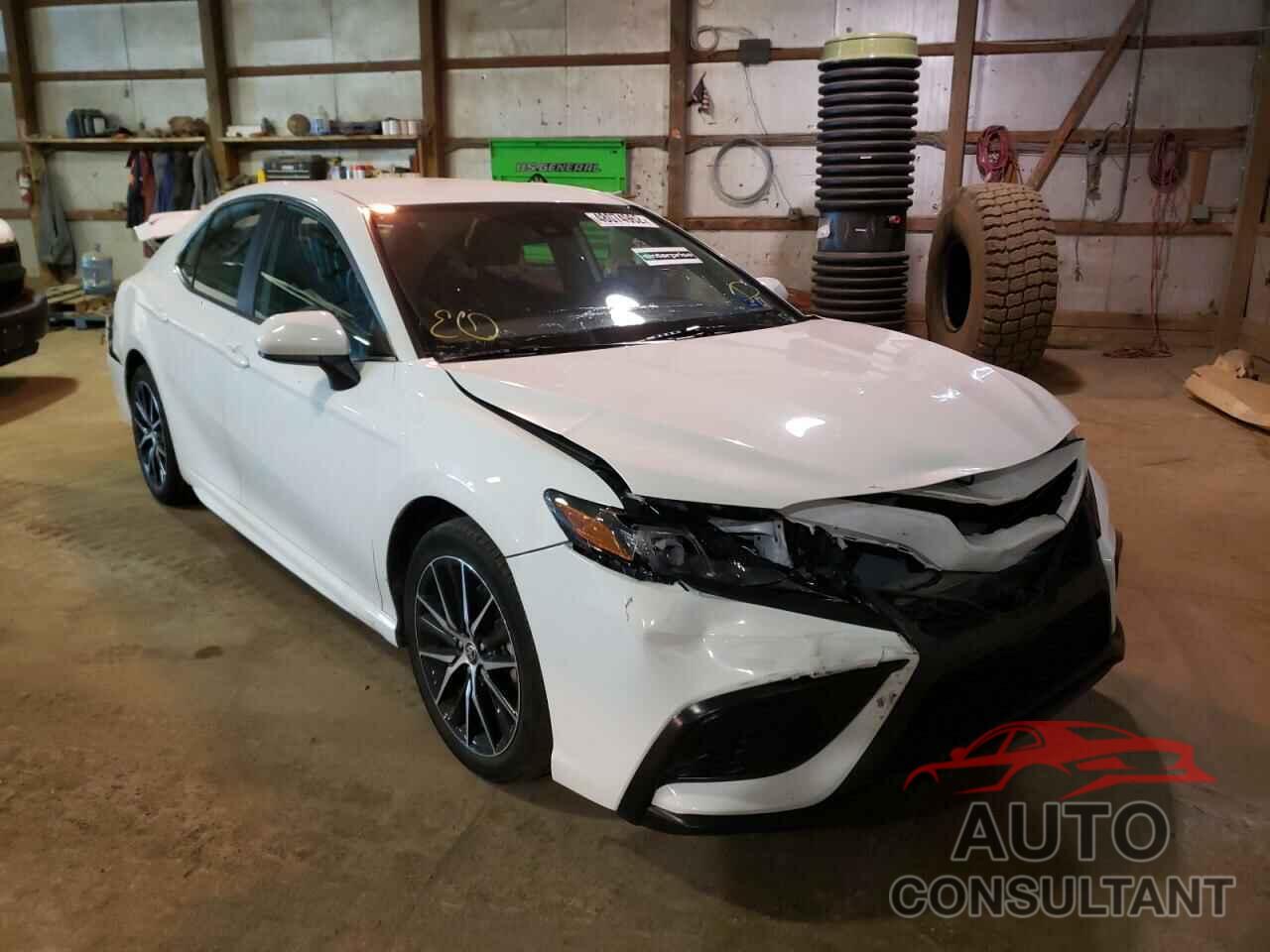 TOYOTA CAMRY 2021 - 4T1G11AK8MU468165