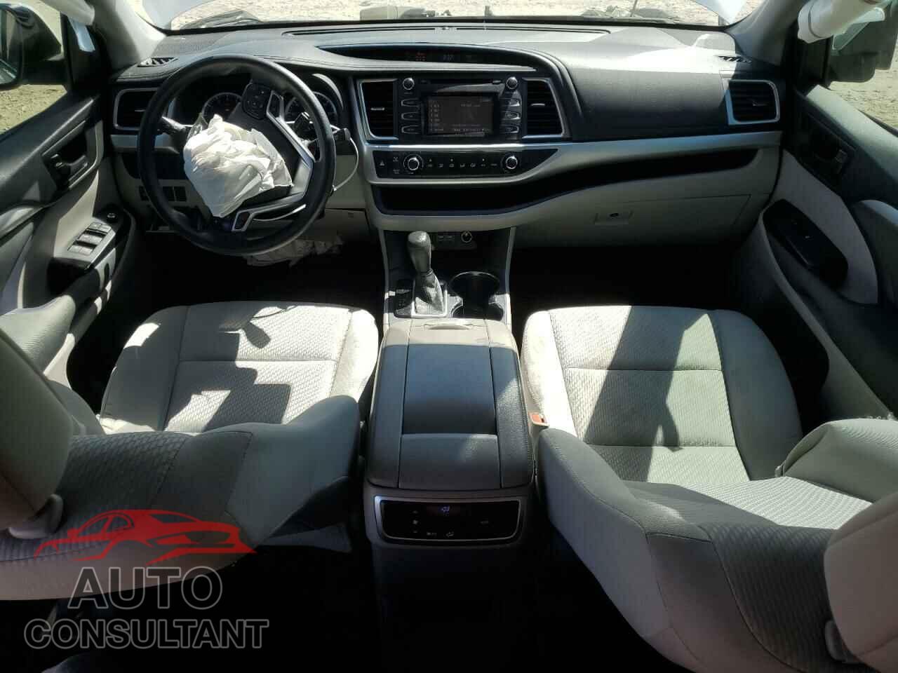TOYOTA HIGHLANDER 2019 - 5TDZZRFH2KS334366