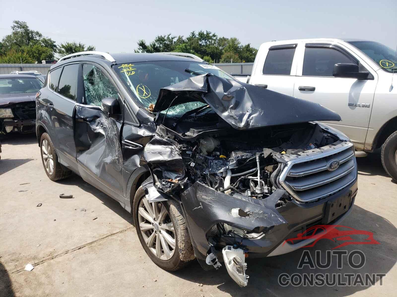 FORD ESCAPE 2017 - 1FMCU0J99HUE07202