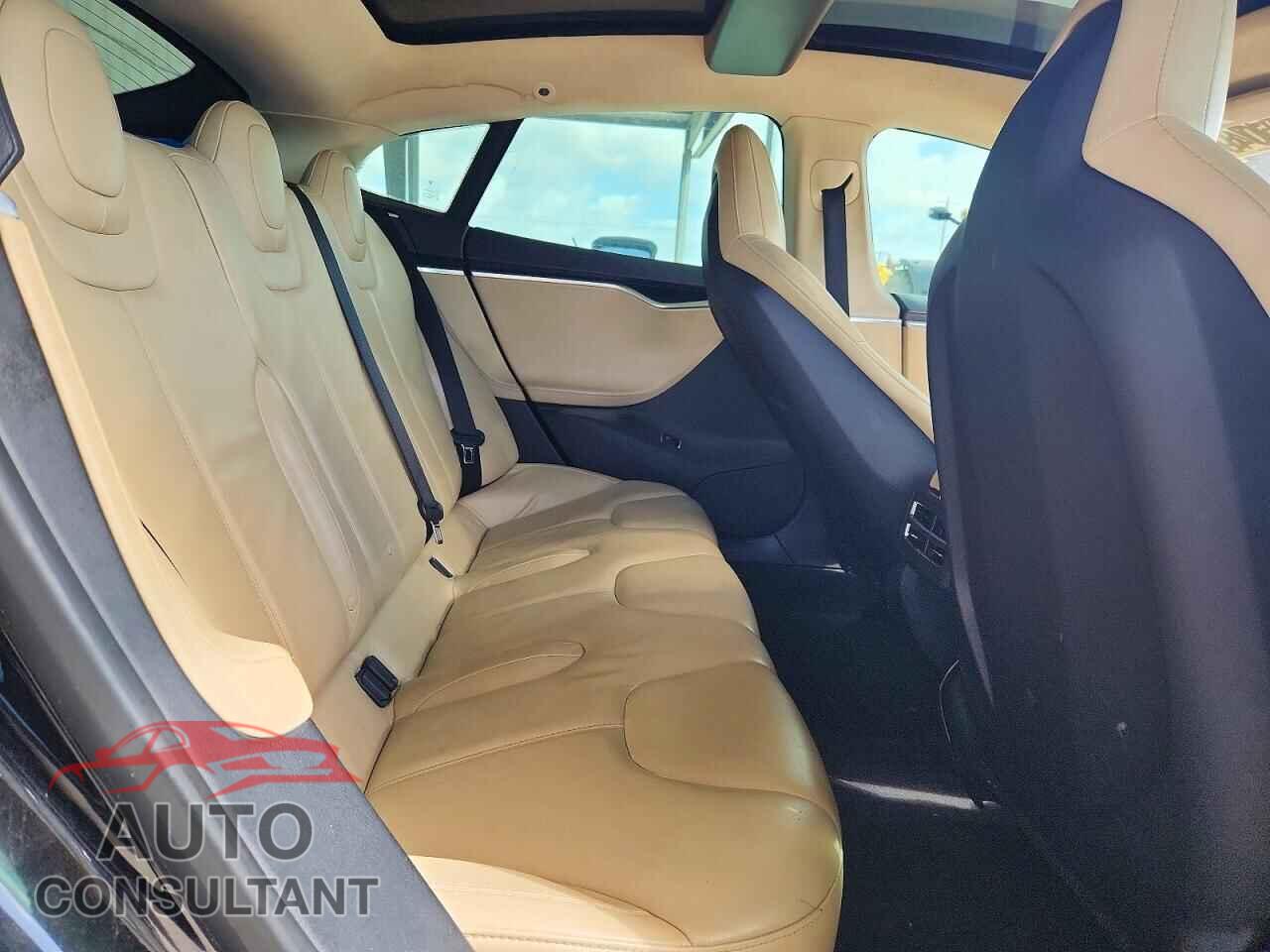 TESLA MODEL S 2013 - 5YJSA1DN9DFP07929