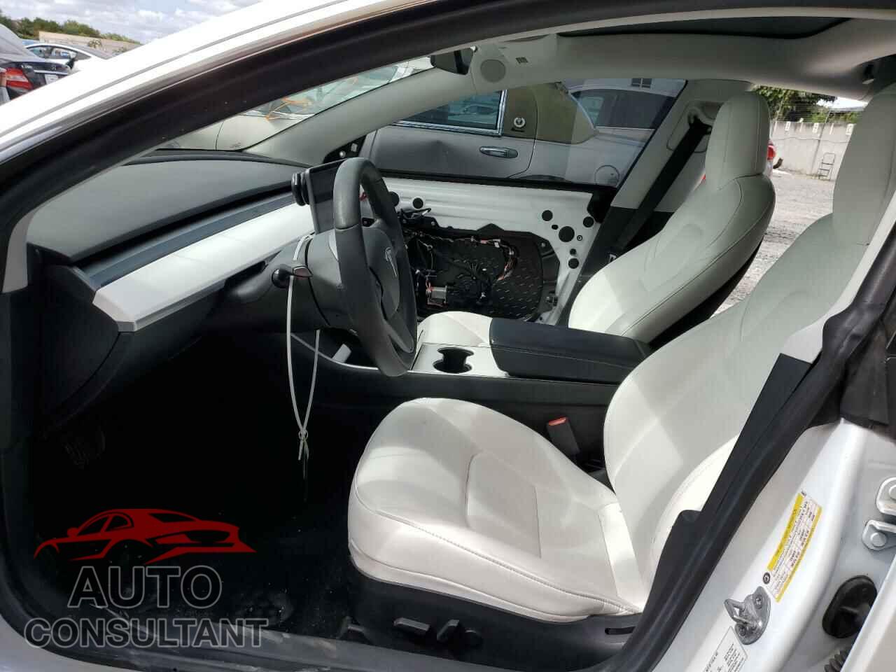 TESLA MODEL 3 2019 - 5YJ3E1EB0KF454672
