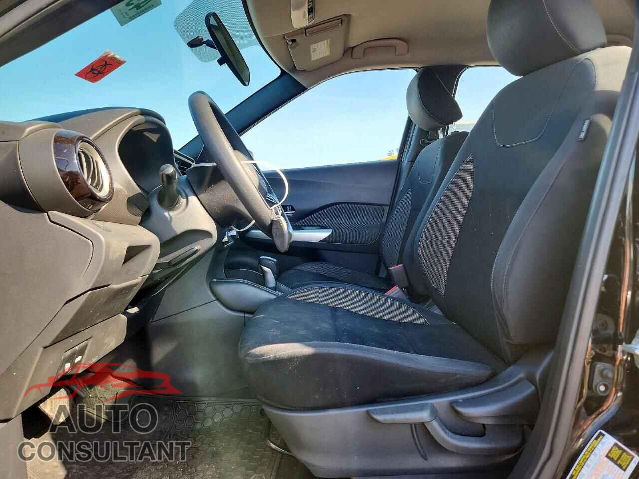 NISSAN KICKS 2019 - 3N1CP5CU3KL532579