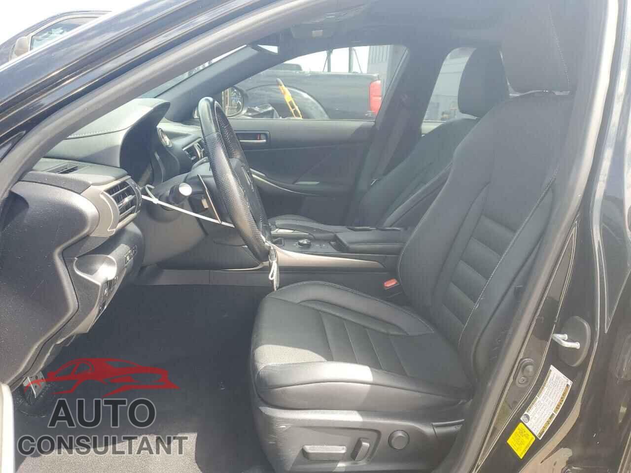 LEXUS IS 2019 - JTHBA1D28K5099730
