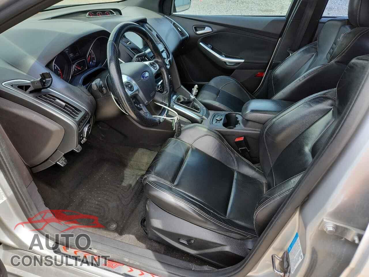 FORD FOCUS 2013 - 1FADP3L90DL349145