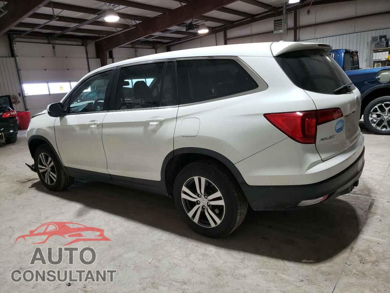 HONDA PILOT 2017 - 5FNYF6H51HB098571
