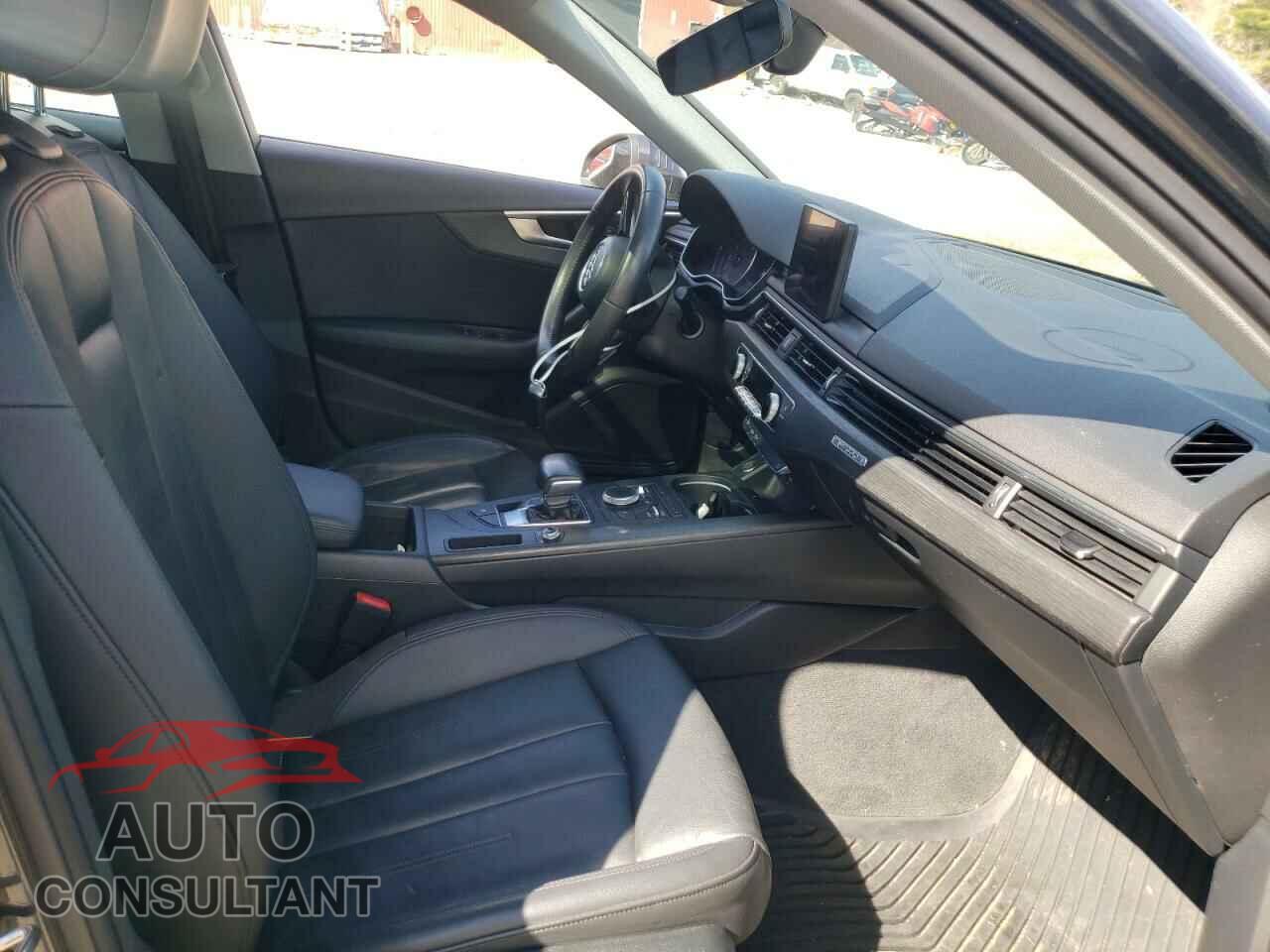 AUDI A4 2018 - WAUDNAF45JA106911