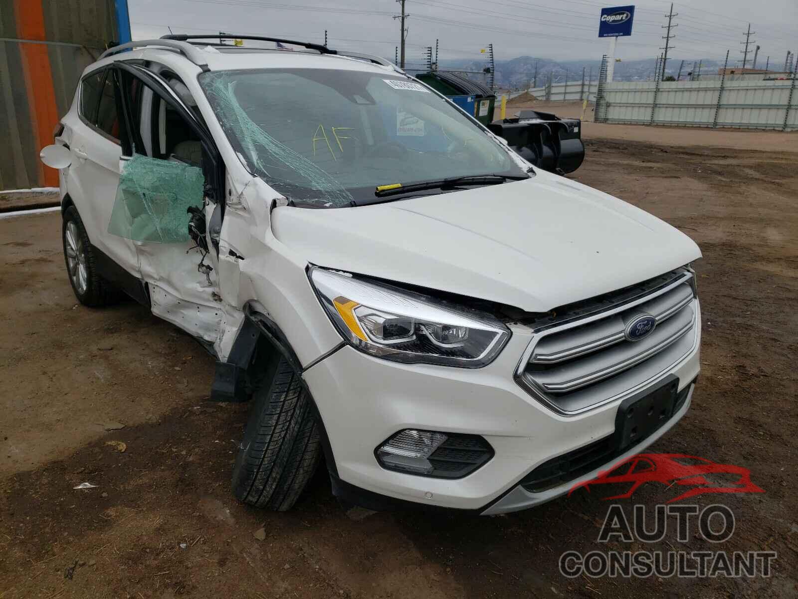 FORD ESCAPE 2017 - 1FMCU9J97HUA36853