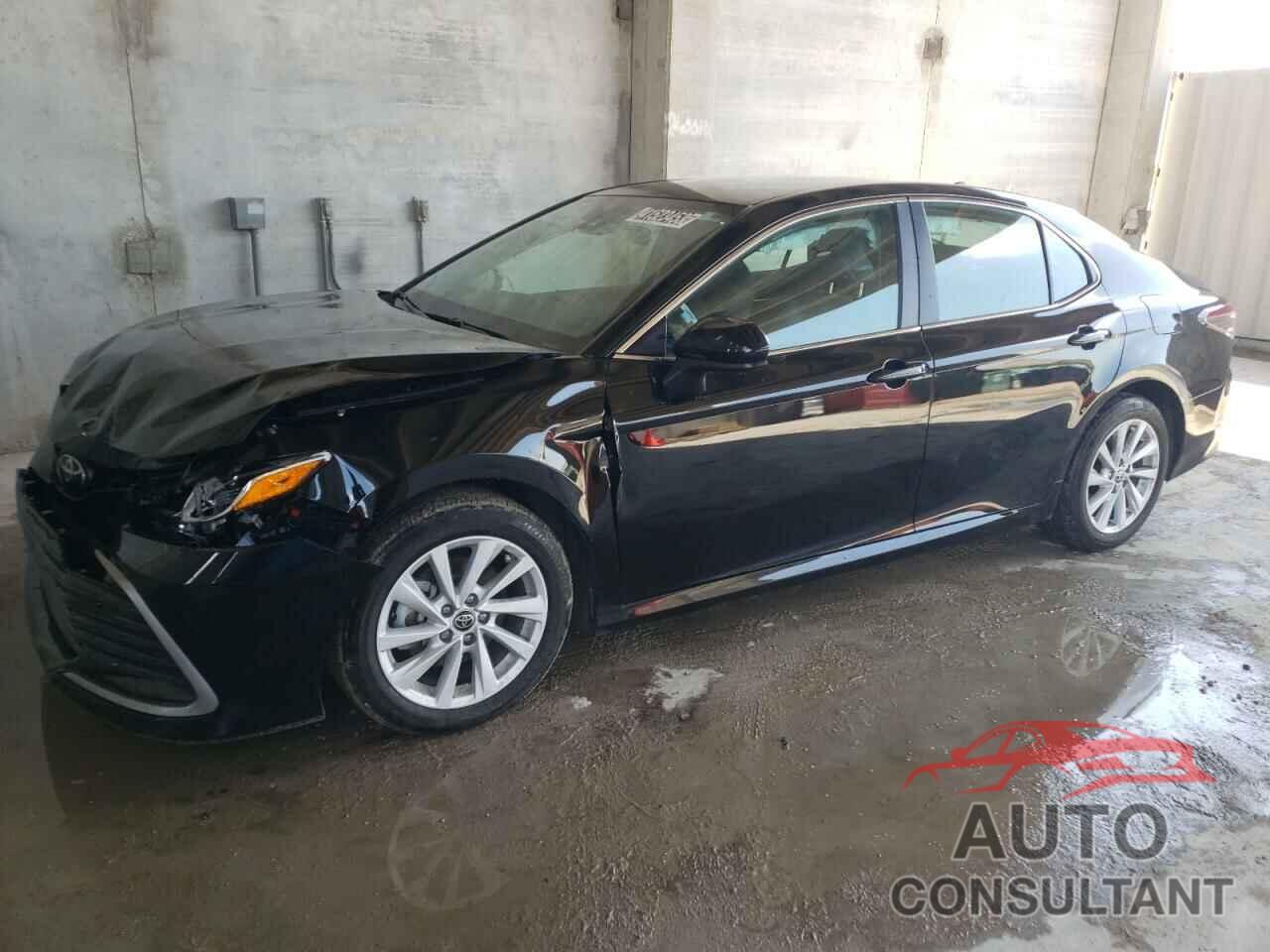 TOYOTA CAMRY 2022 - 4T1C11AK8NU676949