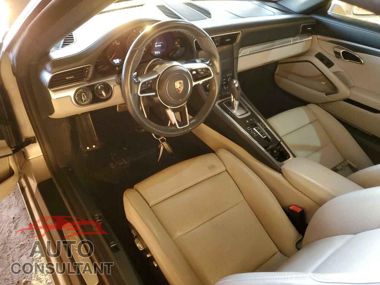 PORSCHE 911 2017 - WP0CA2A98HS142079