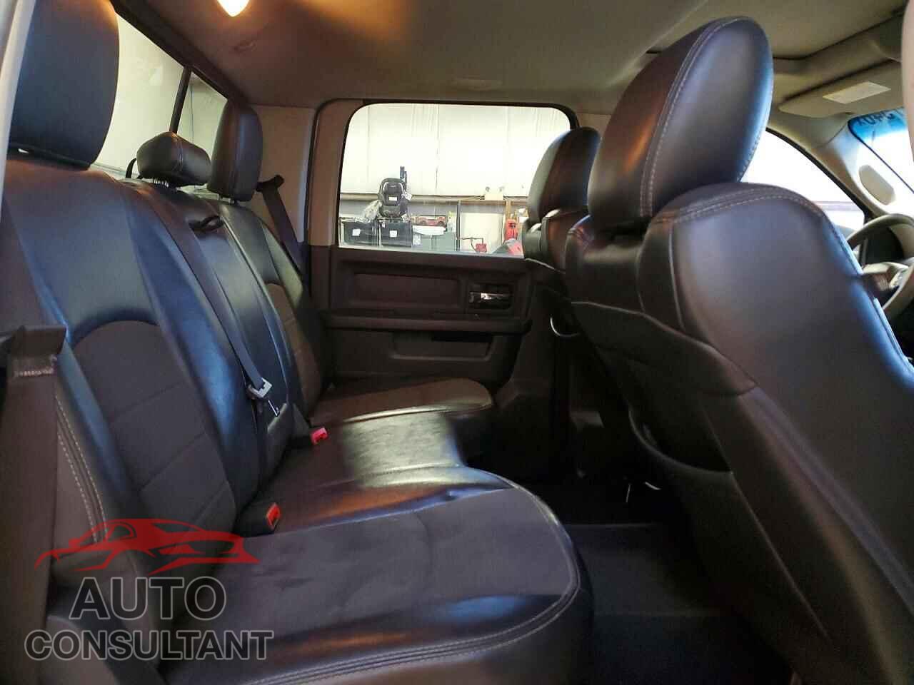 DODGE RAM 1500 2012 - 1C6RD7MT8CS279576