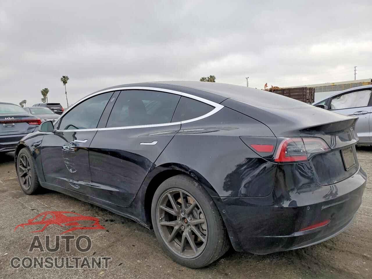 TESLA MODEL 3 2019 - 5YJ3E1EB7KF384359