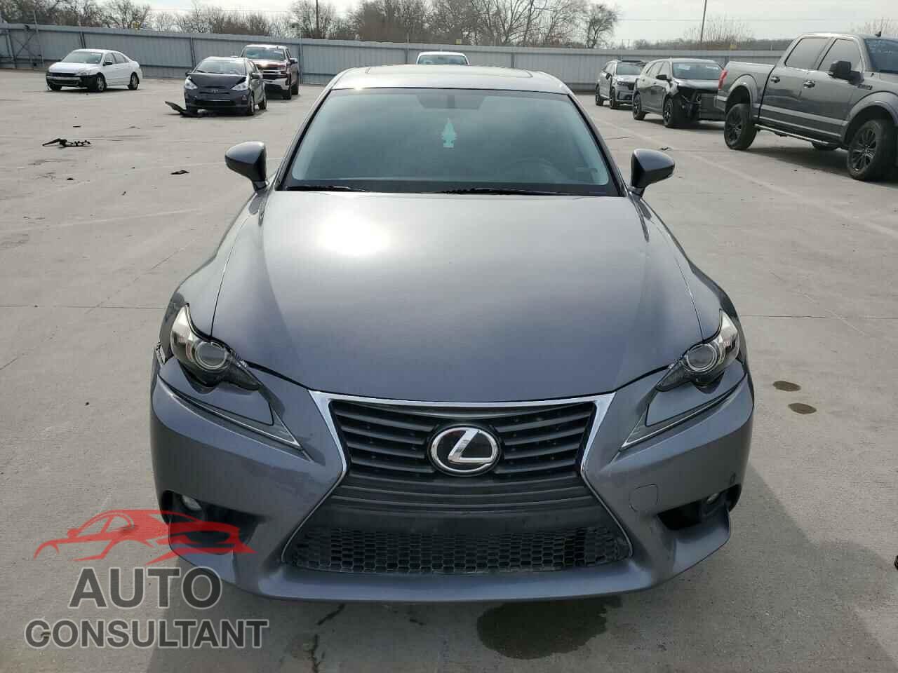 LEXUS IS 2016 - JTHBA1D20G5011597