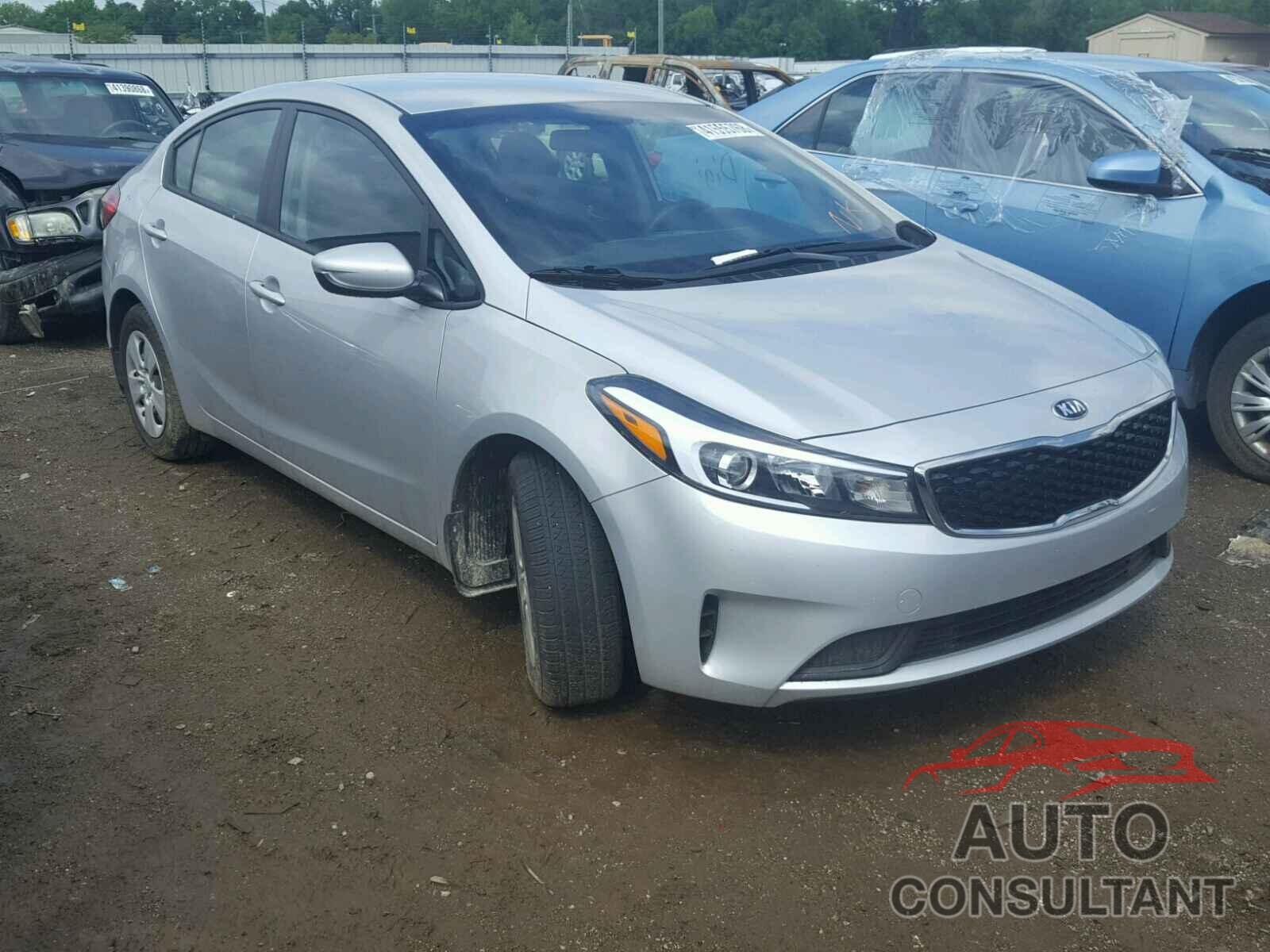 KIA FORTE 2018 - 3KPFK4A78JE205968