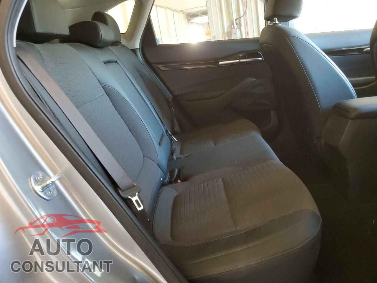 KIA SELTOS 2021 - KNDEU2AA3M7173201