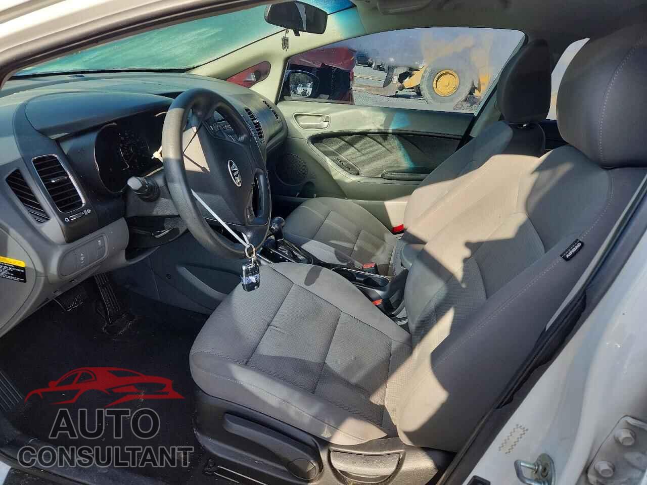 KIA FORTE 2017 - 3KPFK4A73HE060588