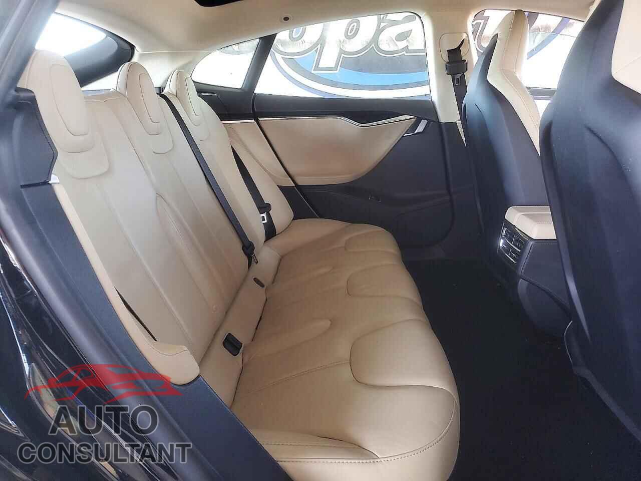 TESLA MODEL S 2013 - 5YJSA1AC1DFP10729