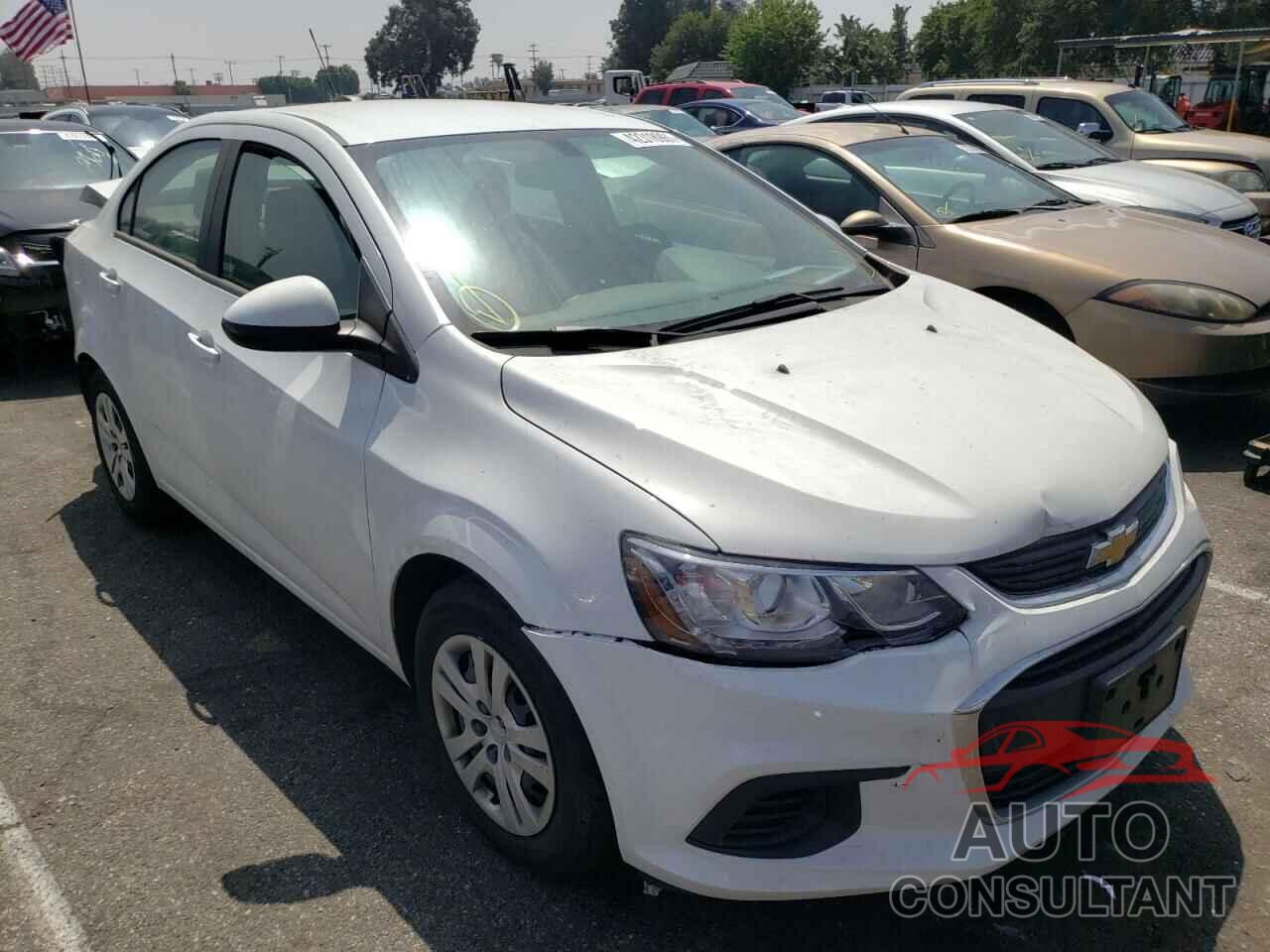 CHEVROLET SONIC 2019 - 1G1JB5SB5K4148028