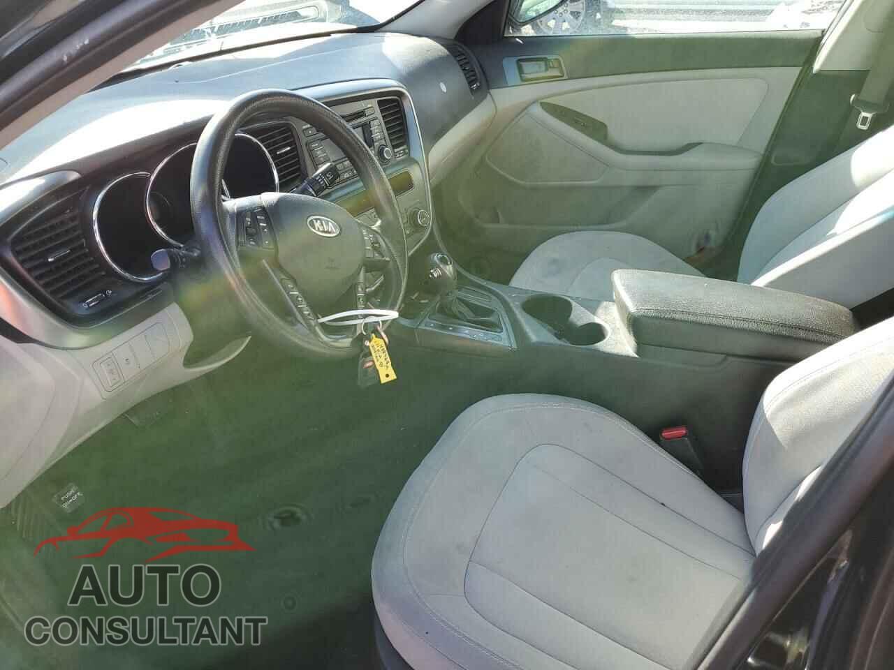 KIA OPTIMA 2011 - KNAGM4A73B5096571