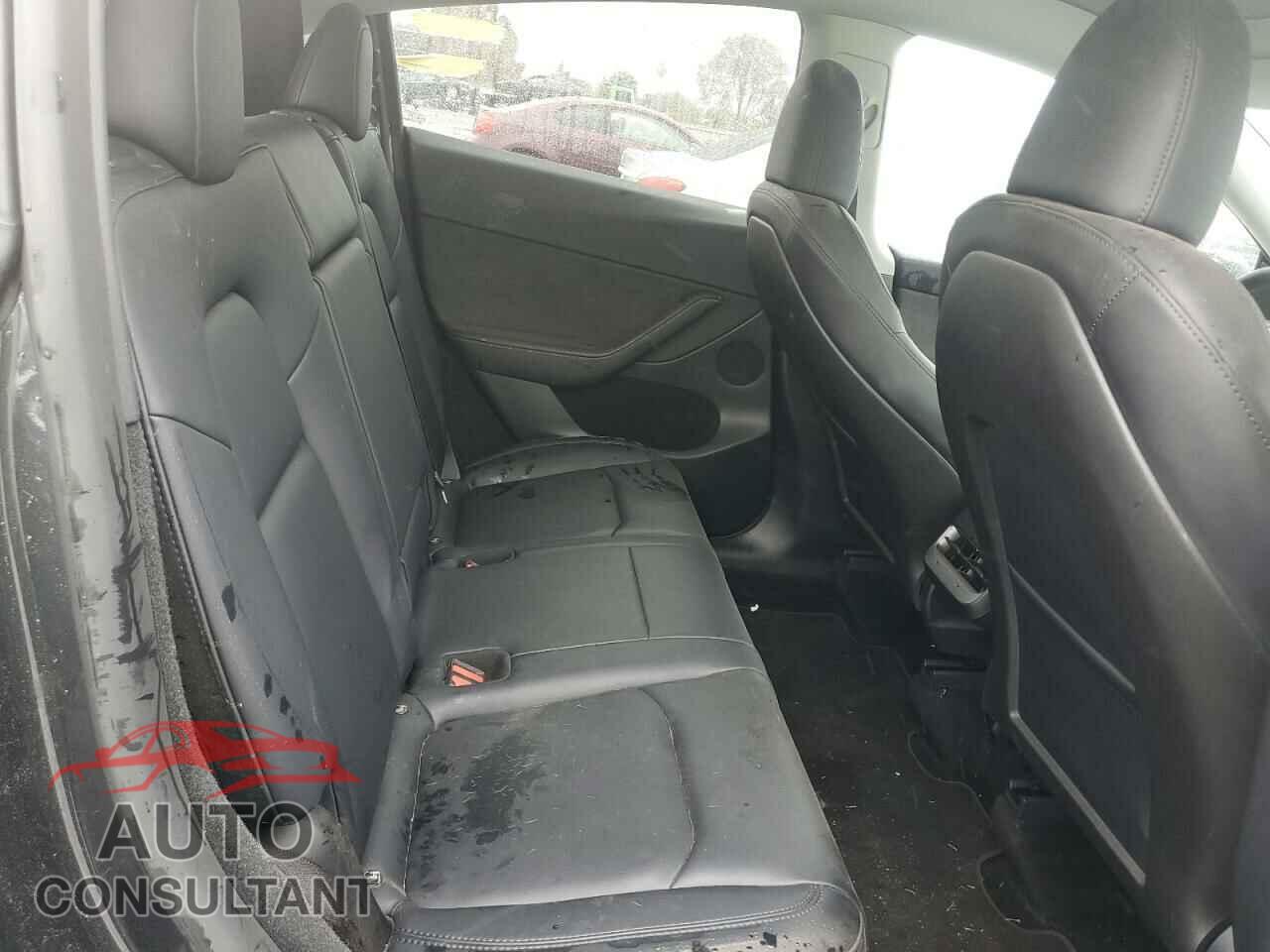 TESLA MODEL Y 2024 - 7SAYGDED6RF053918