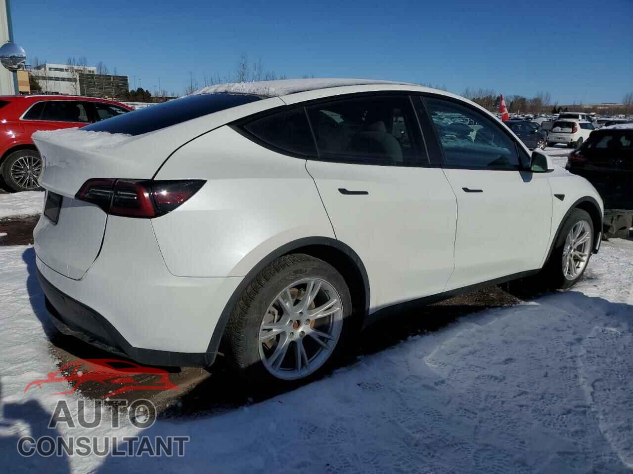 TESLA MODEL Y 2023 - LRWYGDFD2PC939804
