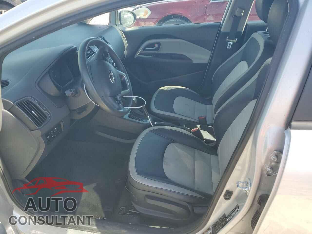 KIA RIO 2017 - KNADM4A32H6063080