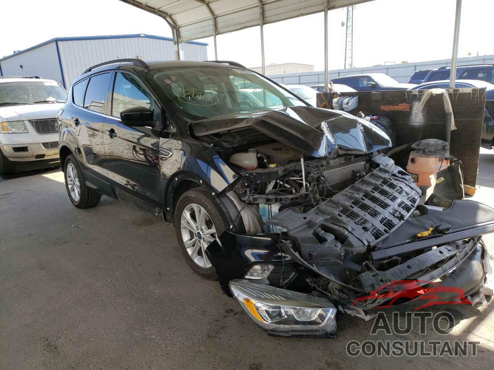 FORD ESCAPE 2017 - 1FMCU0GD8HUC04619