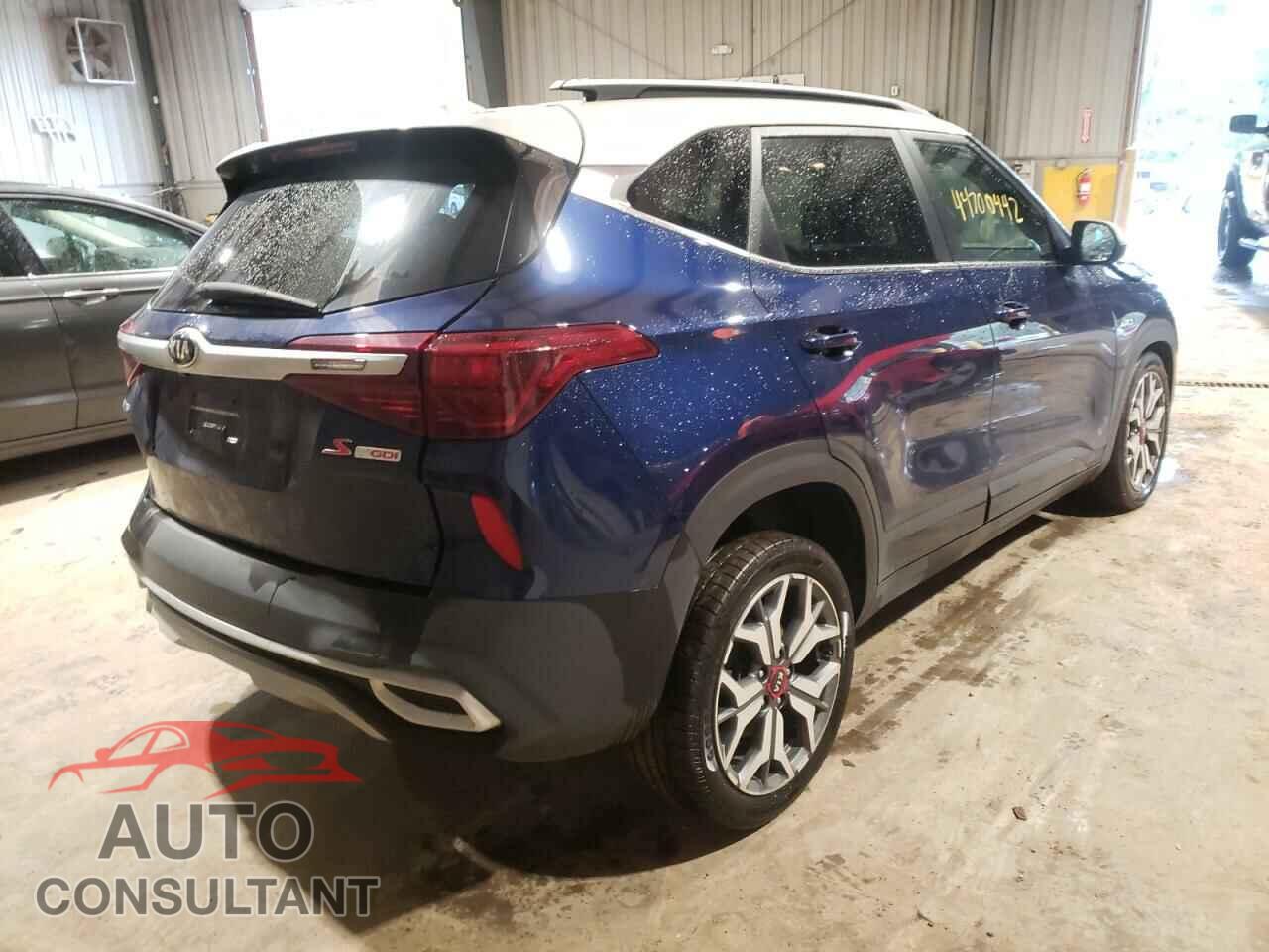 KIA SELTOS 2021 - KNDEUCA28M7040237