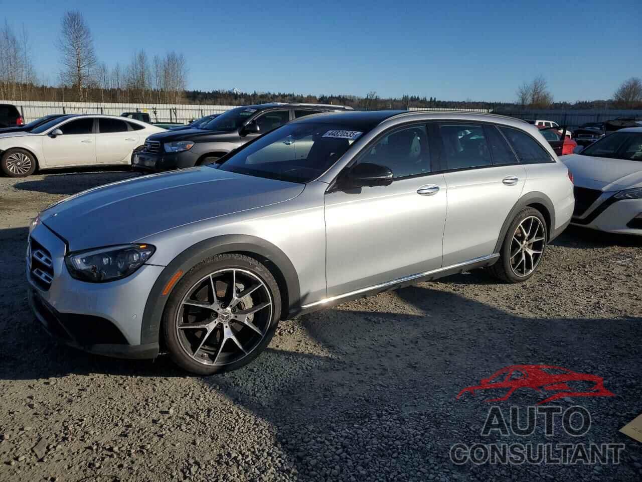 MERCEDES-BENZ E-CLASS 2022 - W1KZH6AB6NB039048