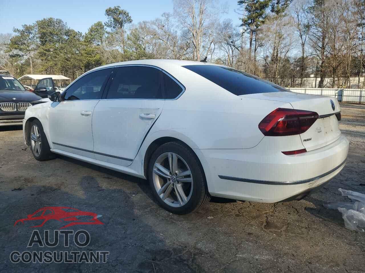 VOLKSWAGEN PASSAT 2017 - 1VWAT7A37HC065352