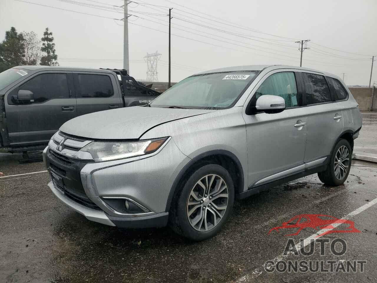 MITSUBISHI OUTLANDER 2018 - JA4AZ3A32JZ042066