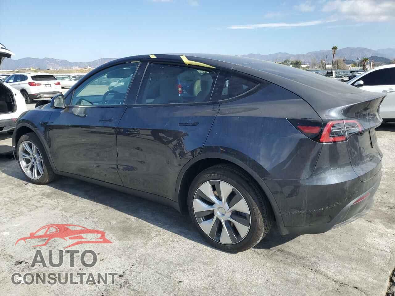TESLA MODEL Y 2024 - 7SAYGAEE1RF024480
