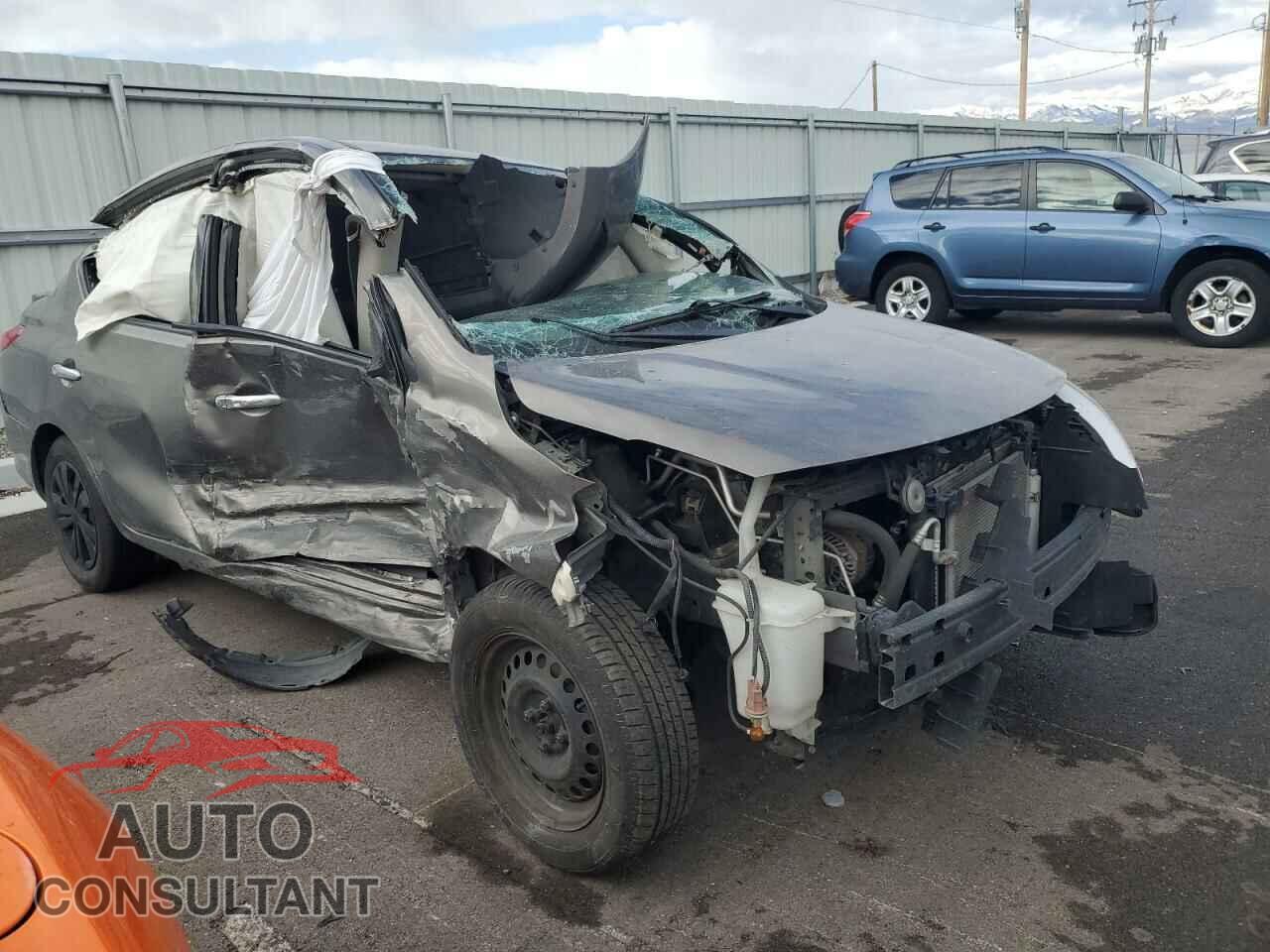 NISSAN VERSA 2017 - 3N1CN7AP5HK452441