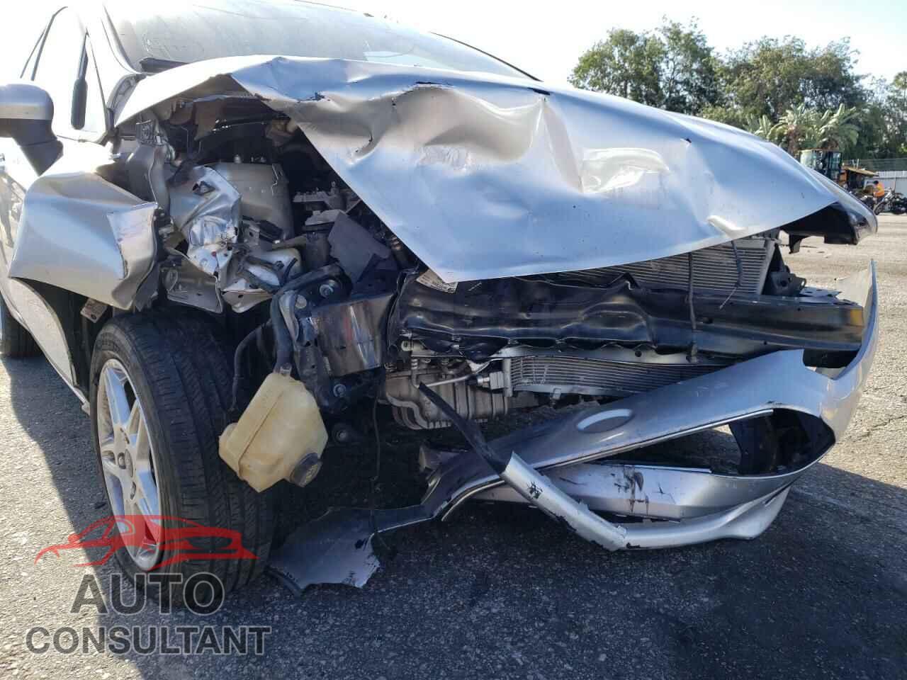 FORD FIESTA 2017 - 3FADP4EJ4HM126043