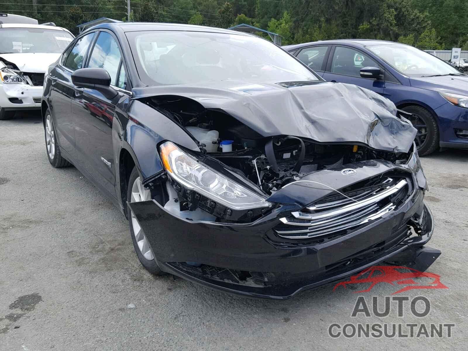 FORD FUSION 2017 - 3FA6P0LU8HR261849