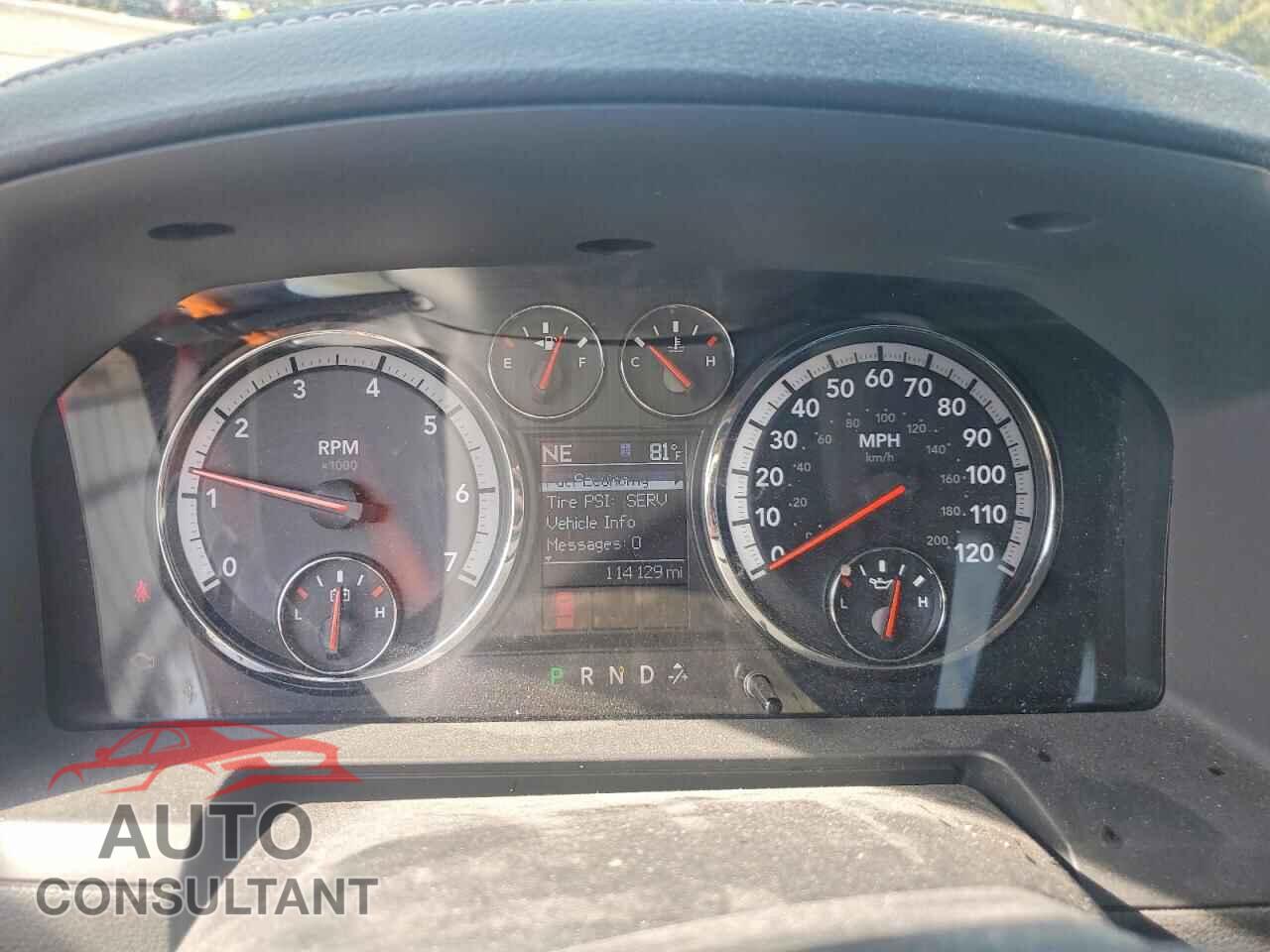 DODGE RAM 1500 2012 - 1C6RD7MT1CS327855