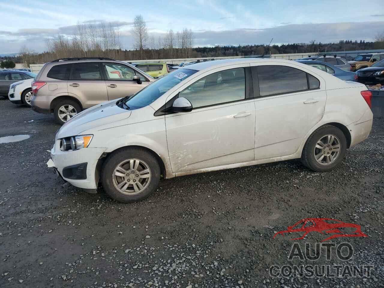 CHEVROLET SONIC 2012 - 1G1JB5SH9C4174637