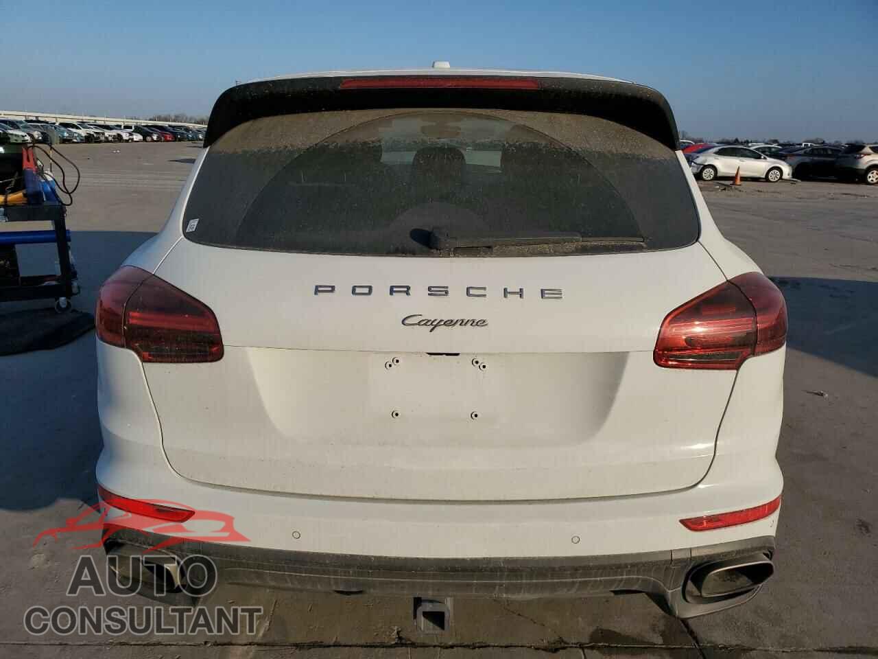 PORSCHE CAYENNE 2016 - WP1AA2A29GLA08683