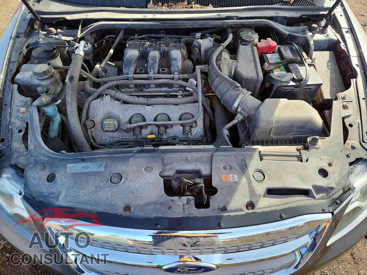 FORD TAURUS 2011 - 1FAHP2FW8BG142571