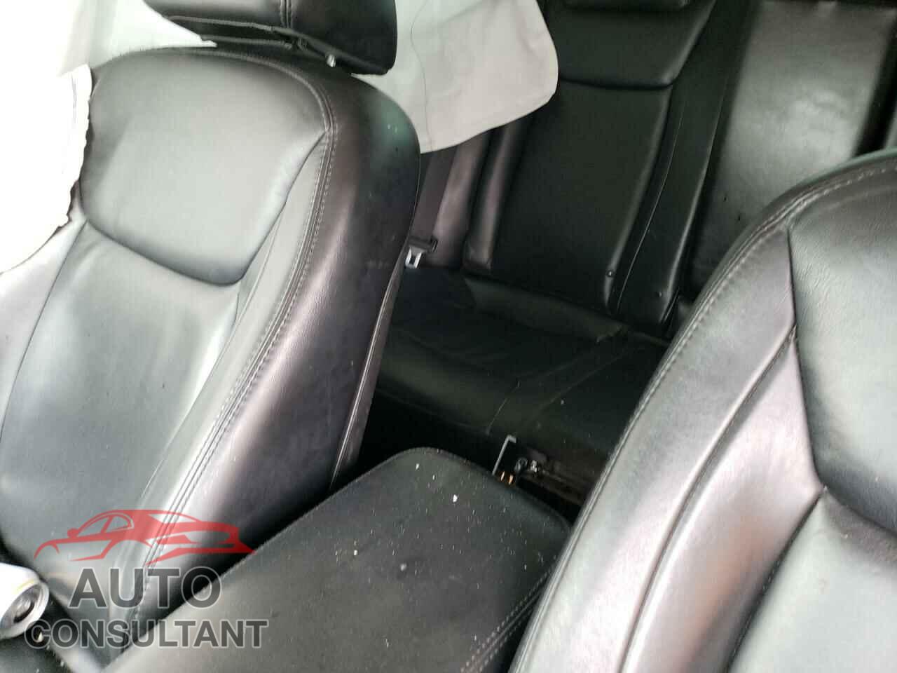 CHRYSLER 300 2015 - 2C3CCAAG1FH779665