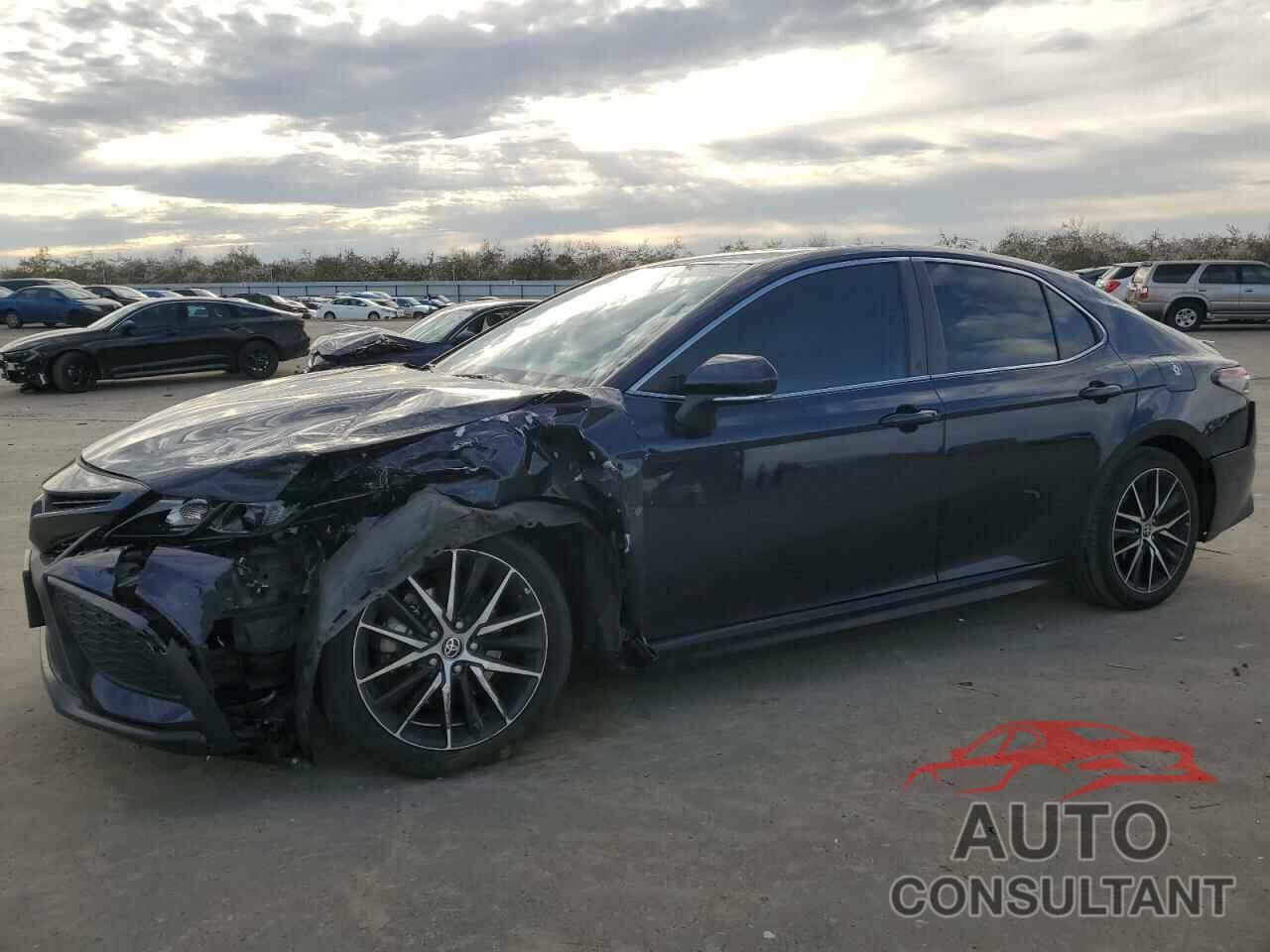 TOYOTA CAMRY 2022 - 4T1G11AK5NU692611