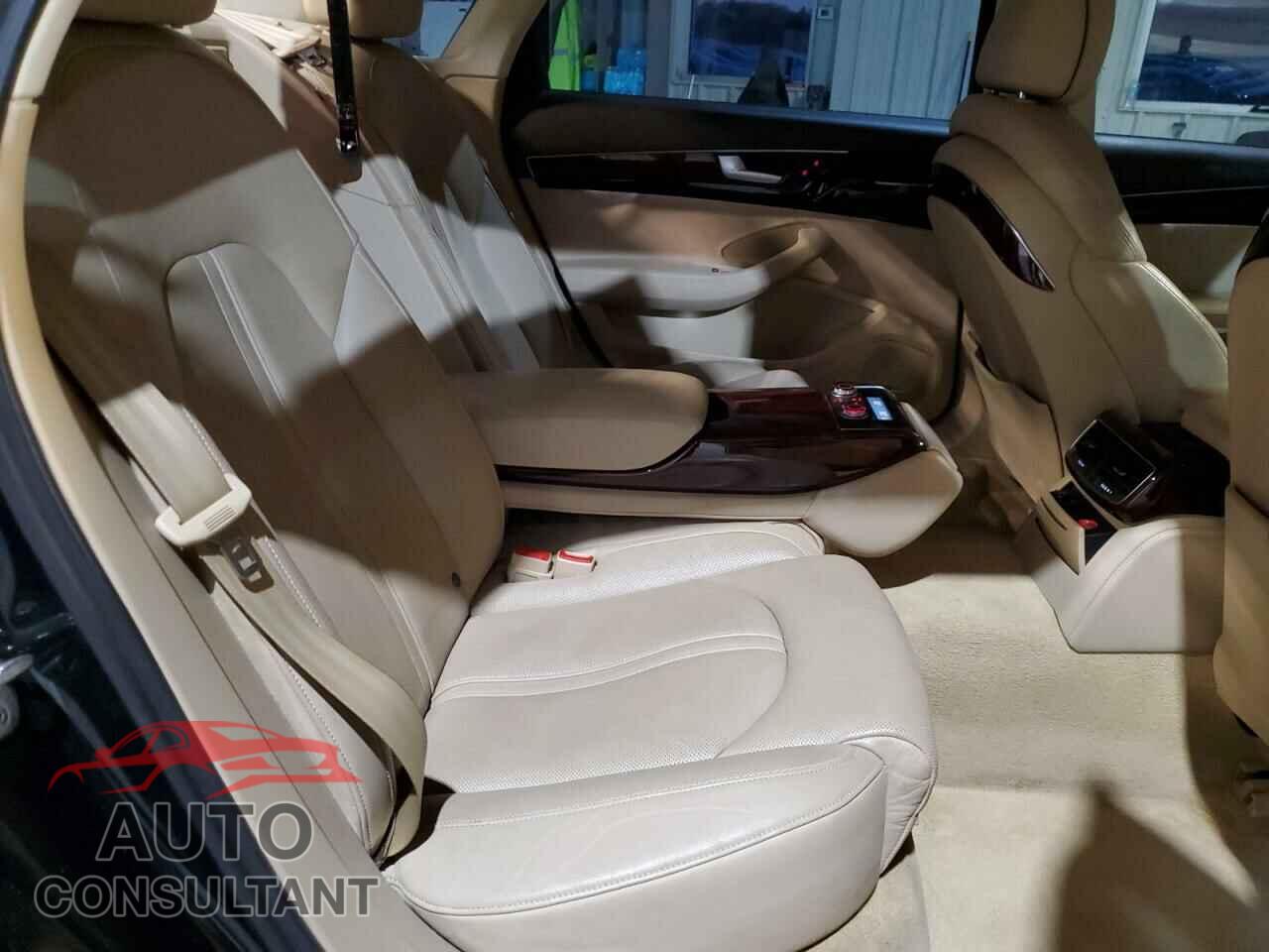 AUDI A8 2011 - WAURVAFD2BN014025