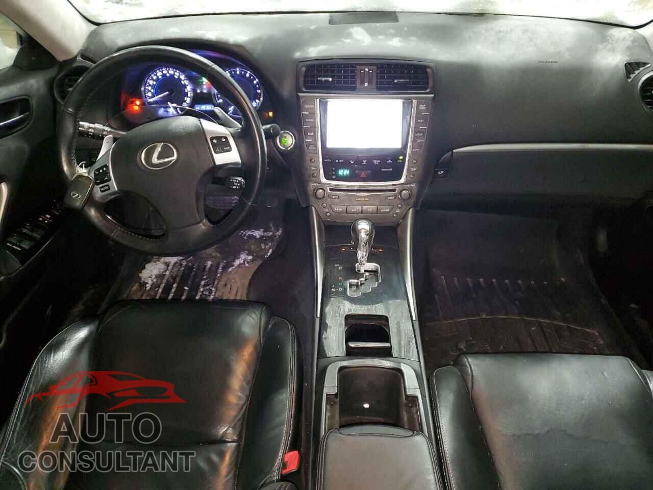 LEXUS IS 2011 - JTHCE5C22B5000532