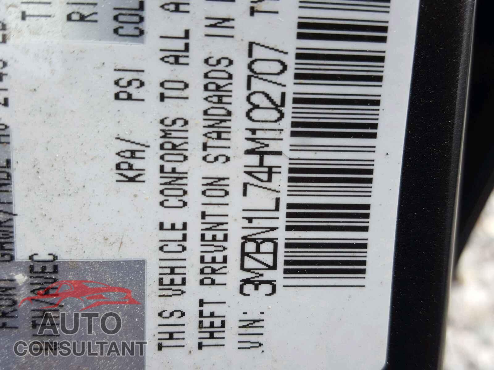 MAZDA 3 2017 - 3MZBN1L74HM102707