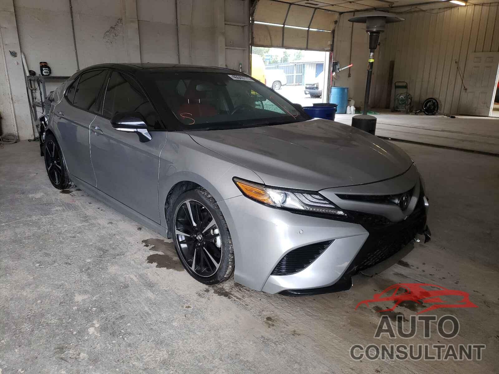 TOYOTA CAMRY 2018 - 4T1BZ1HK9JU019453