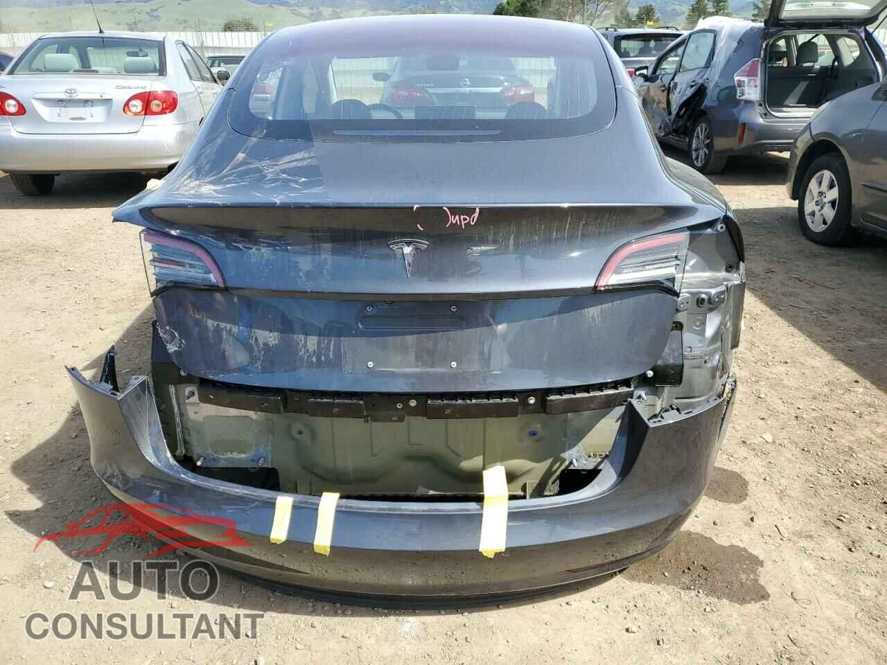 TESLA MODEL 3 2018 - 5YJ3E1EA3JF017738