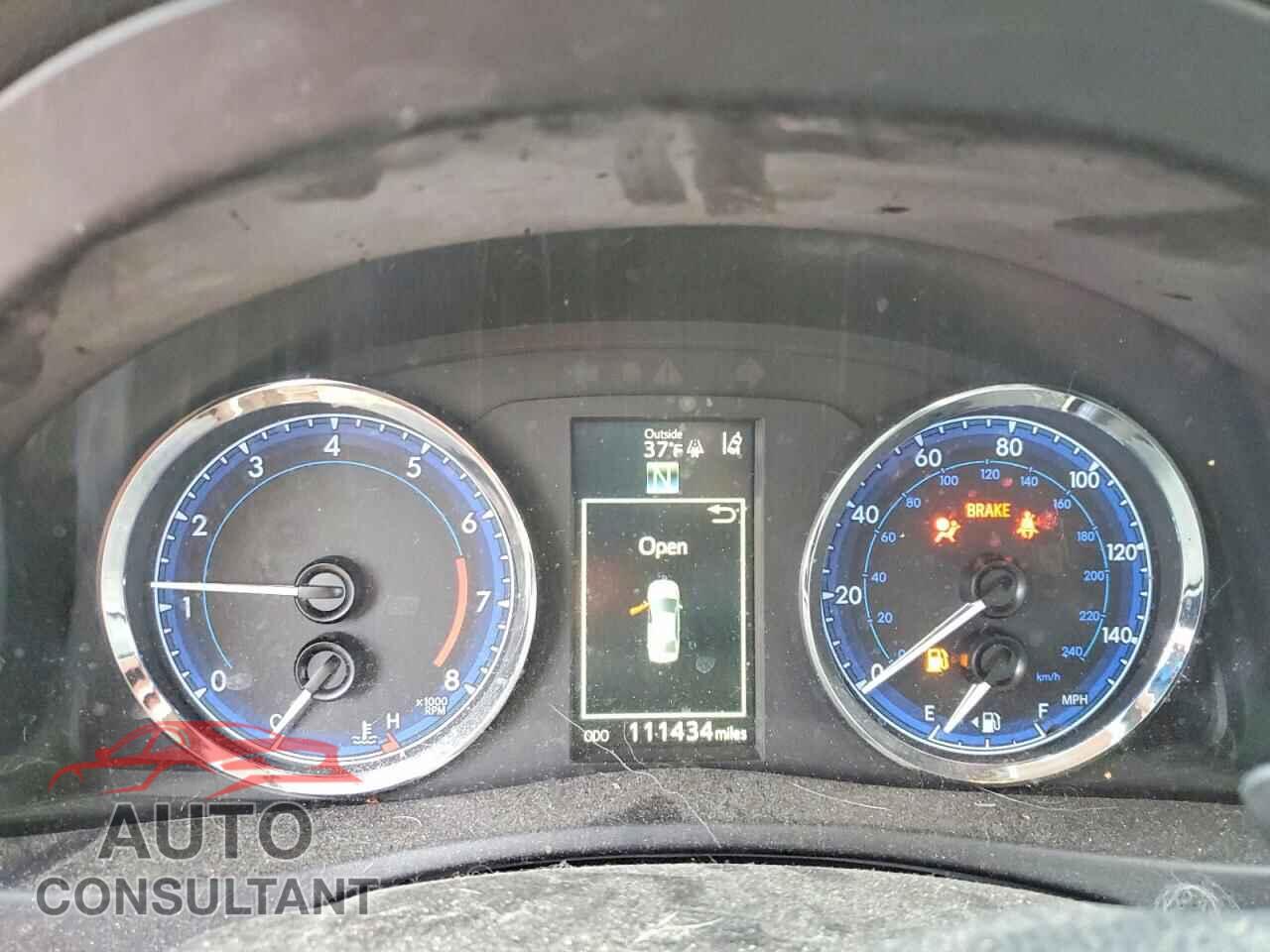 TOYOTA COROLLA 2017 - 5YFBURHE4HP701272
