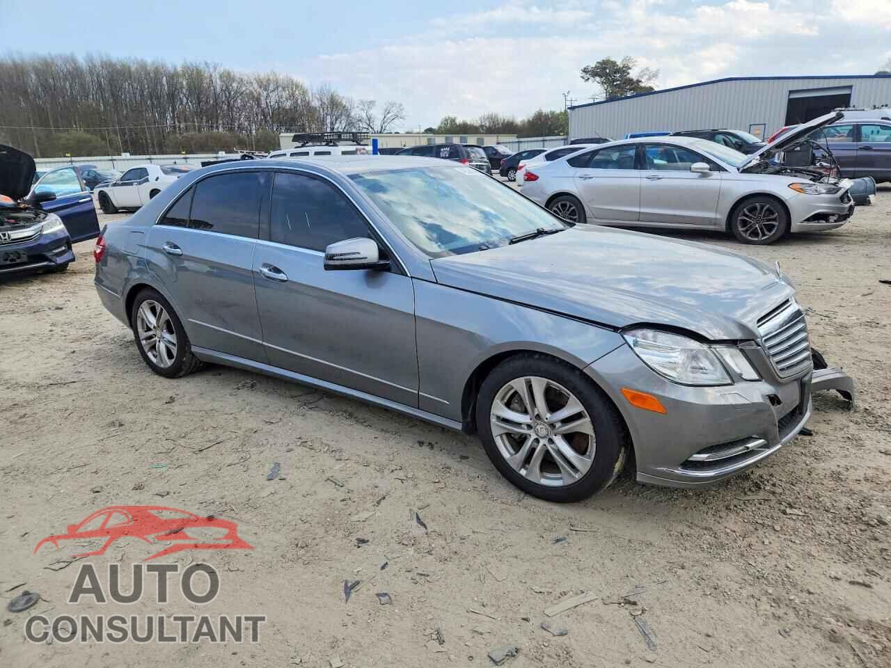 MERCEDES-BENZ E-CLASS 2011 - WDDHF7CB1BA322642