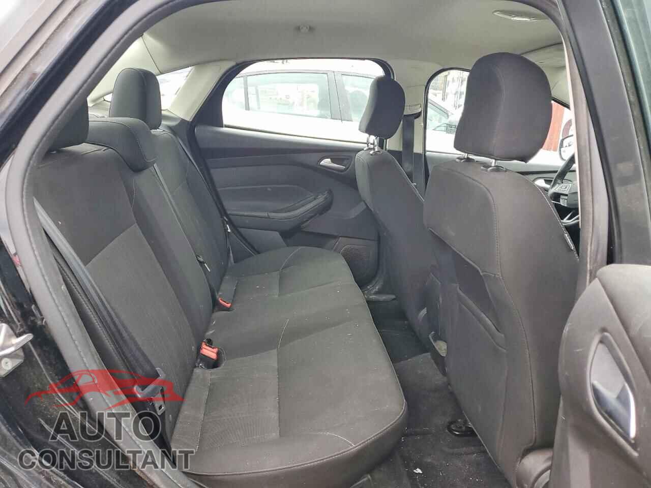 FORD FOCUS 2017 - 1FADP3F28HL273372