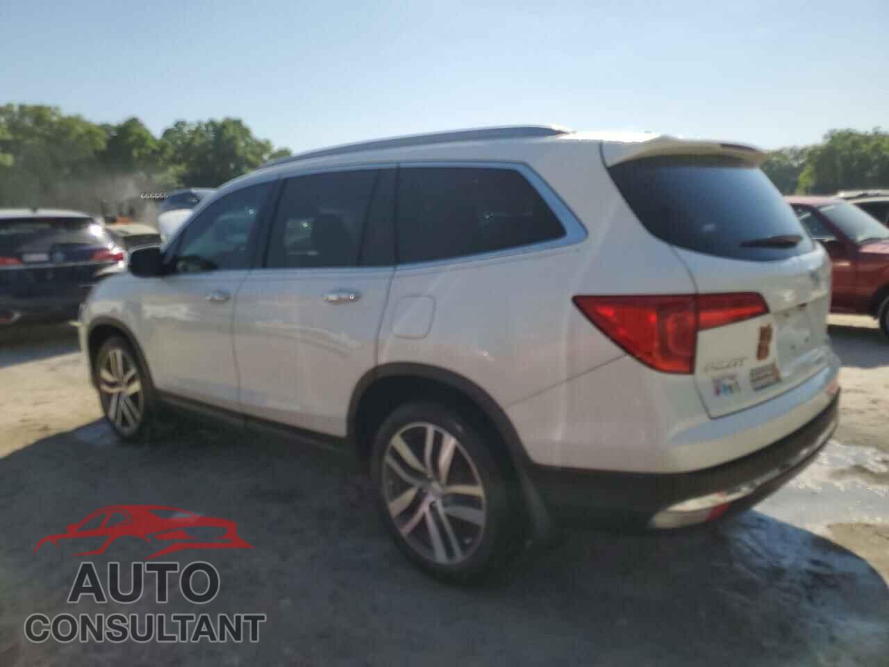 HONDA PILOT 2018 - 5FNYF6H04JB041176